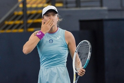 シフィオンテクが決勝進出、タイシュマンに快勝 アデレード国際