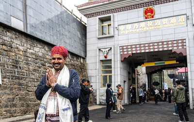 インドの巡礼者、中国西蔵自治区の「聖地」巡礼を再開