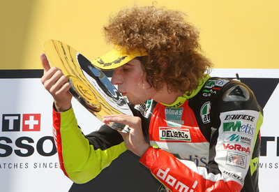 シモンセッリ オーストラリアGP・250ccクラスを制しシーズン5勝目