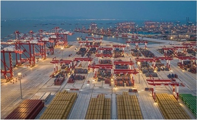 さらに多くの香港の青年が「大湾区発展急行」に乗車