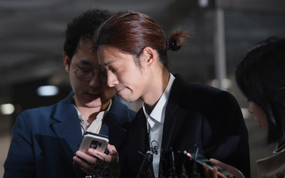 K-POP歌手とFTISLAND元メンバー、集団レイプの罪で懲役刑に