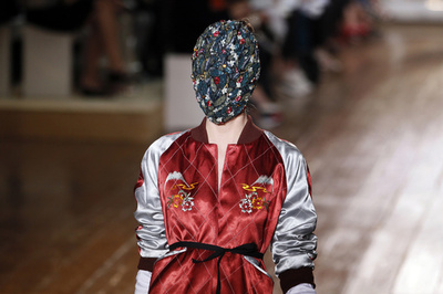 「メゾン マルタン マルジェラ」のヘッドデザイナーがついに明らかに