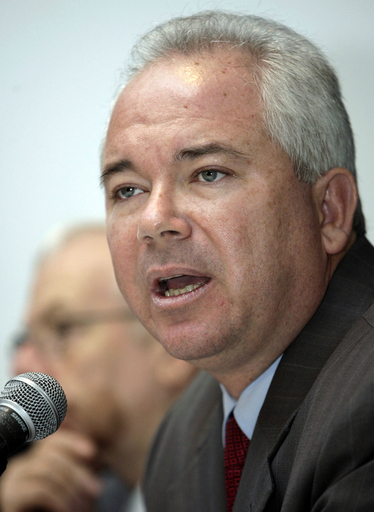 エネルギー・鉱業相、石油国有化法立案へ - ベネズエラ