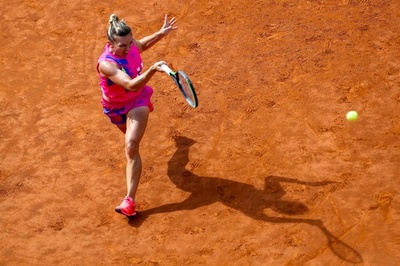 ハレプ、プリスコバらイタリア国際4強 ムグルサはアザレンカ撃破