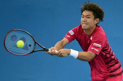 西岡は初戦でトロイキに屈する、ブリスベン国際