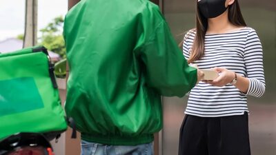 「置いていってください」と頼んだのに10分も玄関前に立ち続けた配達員…韓国・ひとり暮らし女性の体験が波紋