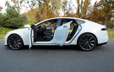 米誌のベストカー10選、最高はEV 日本車は過去最少の6車種