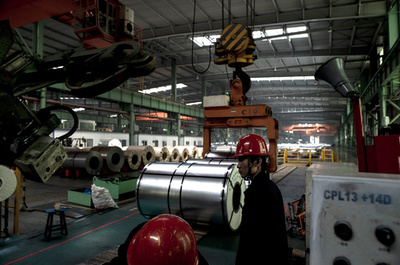 中国、鉄鋼関税で米国を非難 「保護主義的でWTO協定違反」