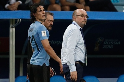 カヴァーニはフランス戦を欠場へ、練習に姿見せず