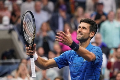 ジョコビッチ、全米3回戦進出も肩に不安 治療受ける場面も