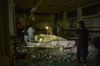 アフガンでシーア派モスク襲撃、33人死亡 ISが犯行声明