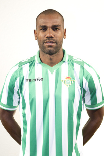 ベティスDF、オウンゴールなど2失点に絡み交代を申し出る