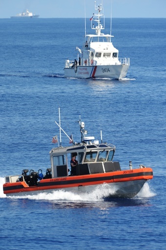 米ASEAN、南シナ海などで初の海軍合同訓練