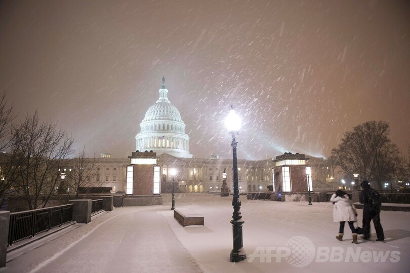 米東部に「スノーマゲドン」襲来、大雪で事故など相次ぐ