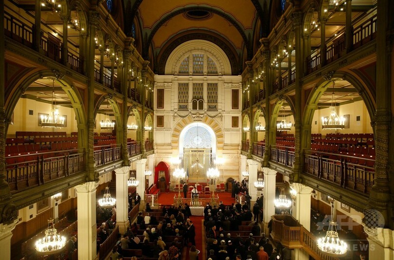 ユダヤ女性殺害、パリで3万人が沈黙の行進