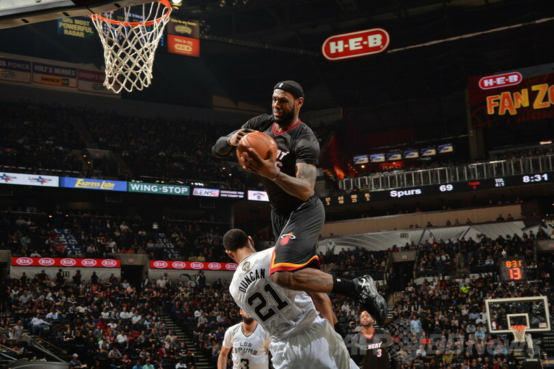 スパーズがヒートに大勝、ファイナルの雪辱を果たす