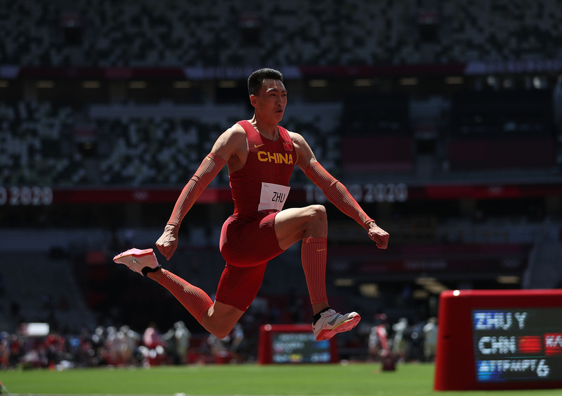 陸上男子三段跳び、中国の朱亜明が銀メダル 東京五輪