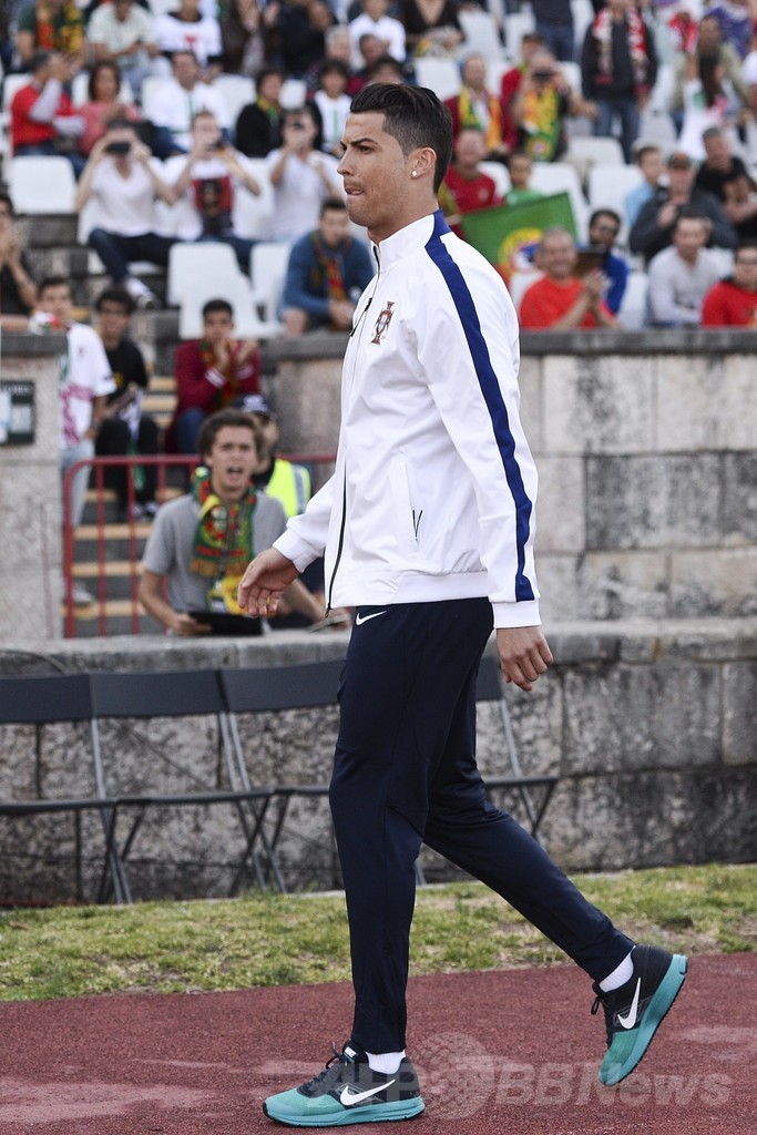 ロナウド欠場のポルトガル、ギリシャとスコアレスドロー