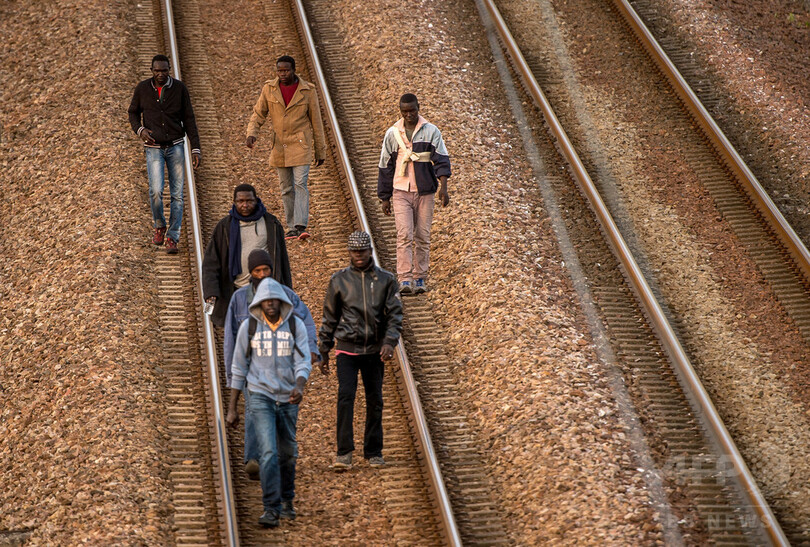 移民の死「怖くて仕事できない」、英仏海峡鉄道の運転士ら悲鳴