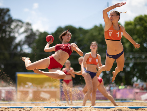ESA SPORT 女子ビーチハンドボール ポーランド代表 #10 ユニフォーム ビーチハンド選手のビキニ拒否問題、ノルウェー側が処分を批判 写真2枚