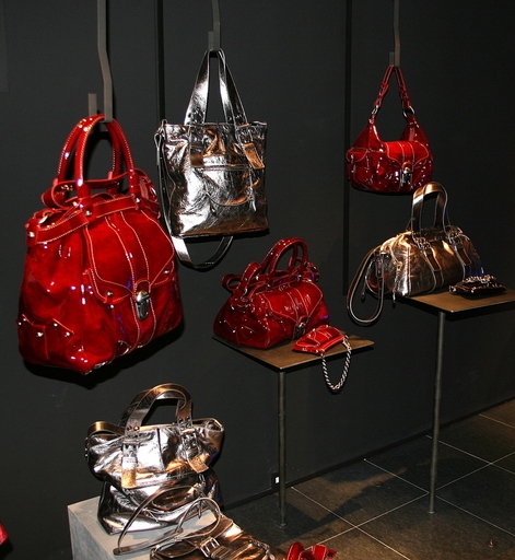 Francesco Biasia 赤 小物入れ フランチェスコビアジア FRANCESCO