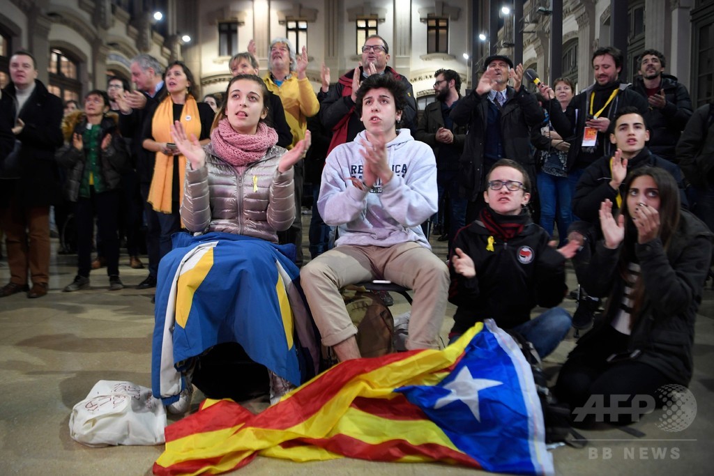 カタルーニャ自治州議会選、独立派が過半数確保 写真7枚 国際ニュース：AFPBB News