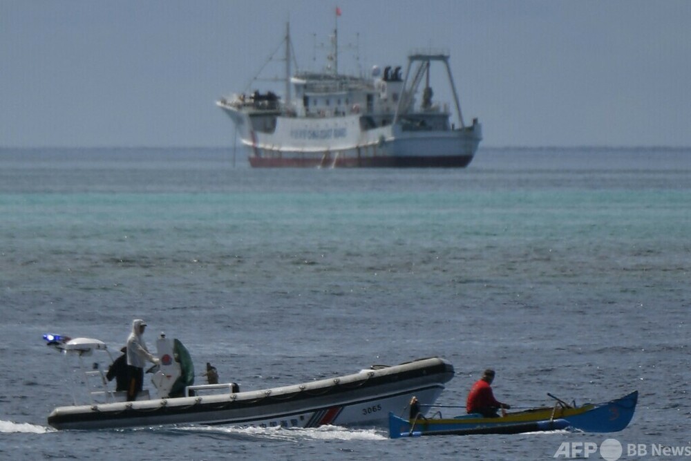 フィリピン漁船追跡する中国海警局 スカボロー礁 写真10枚 国際