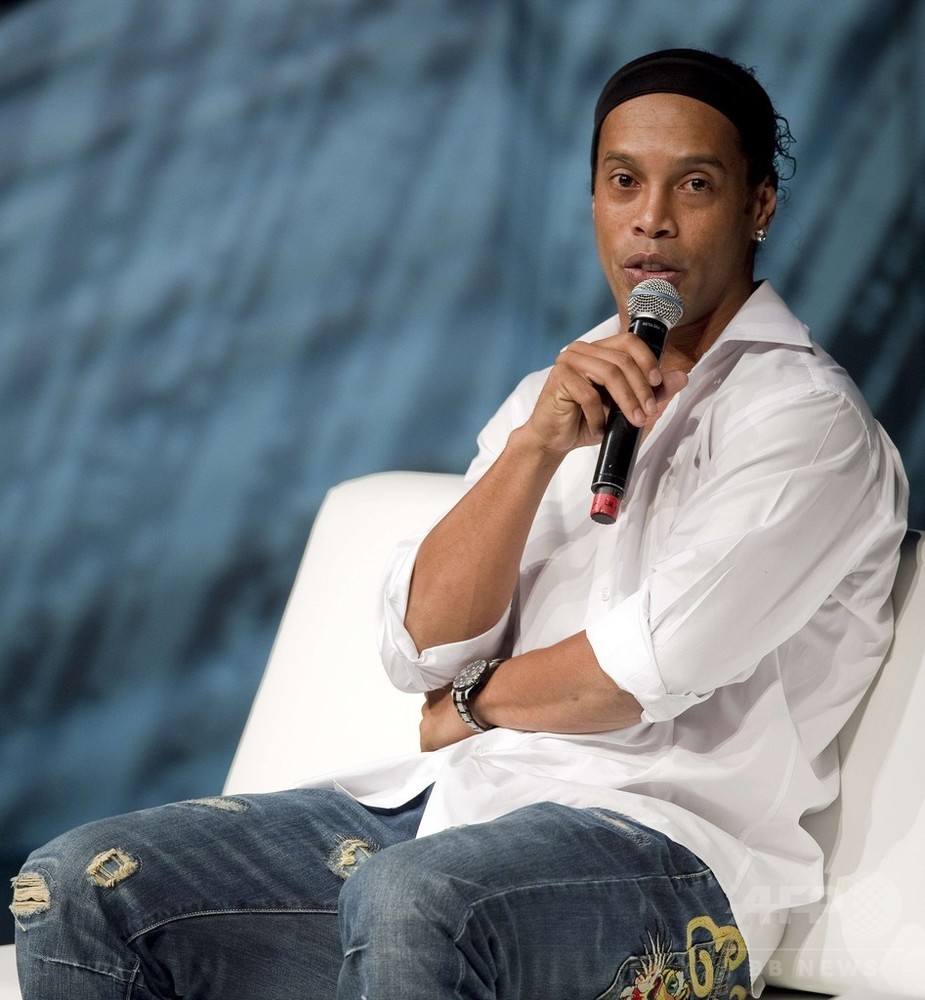 ロナウジーニョの新天地はメキシコに、ケレタロFCに加入 写真9枚 国際