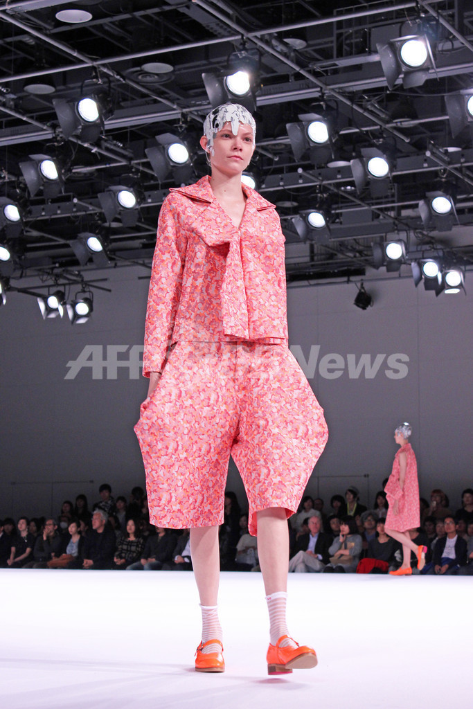 洋服にはない質感をテキスタイルで表現、「ミントデザインズ」新作発表
