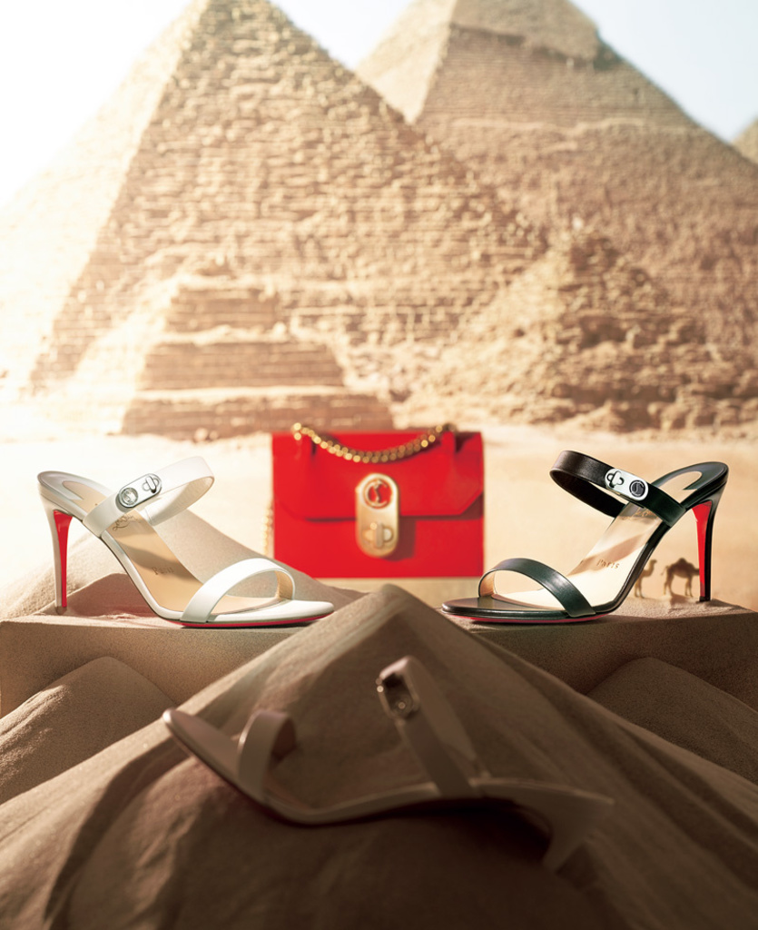 エジプトにインスパイアされた「クリスチャン ルブタン」の新アイコン 写真7枚 マリ・クレール スタイル : marie claire style