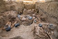ペルー・チャンチャン遺跡の集団墓地で見つかった遺骨。ペルー文化省提供（2021年11月11日撮影）。(c)AFP PHOTO /  PERUVIAN MINISTRY OF CULTURE