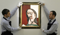 2008年1月29日、英国ロンドン（London）のオークションハウス、サザビーズ（Sotheby&apos;s）で公開された、2月5日にオークションにかけられる1938年のピカソ（Picasso）の作品『Tete de Femme（女性の頭部）』。推定落札額は250万-850万ポンド（約5億3000万-18億円）。(c)AFP/SHAUN CURRY