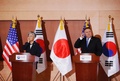 韓国外務省で共同記者会見を行う（左から）韓国の康京和（カン・ギョンファ）外相、マイク・ポンペオ米国務長官（2018年6月14日撮影）。(c)AFP PHOTO / POOL / KIM HONG-JI