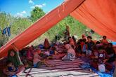 インドネシア東部地震、約1万3000人が支援ない中で避難 死者53人に