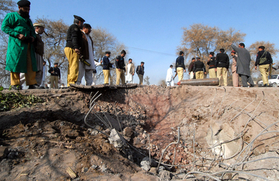 パキスタン北西部で自爆攻撃、少なくとも44人死亡、90人負傷