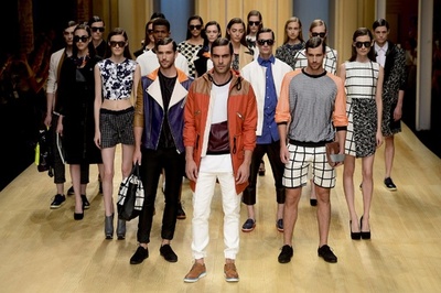 メンズとウィメンズのカラーコントラスト、「Pablo Erroz」15年春夏 080 バルセロナ