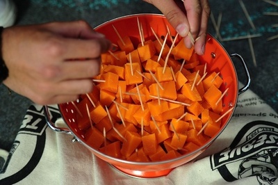 「ミモレットを救え」仏産チーズの輸入禁止に抗議デモ 米NY