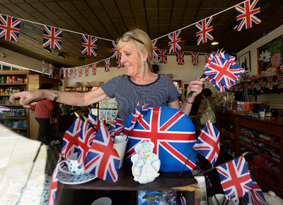 男児誕生で「ジョージ」と「ジェームズ」が急浮上、ロイヤルベビーの名前予想