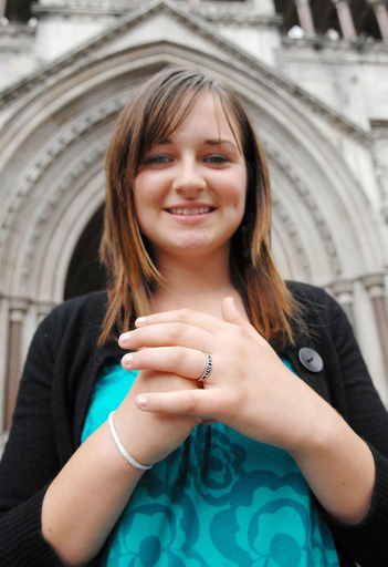 セックスは結婚までお預け「純潔の指輪」、裁判で敗れる