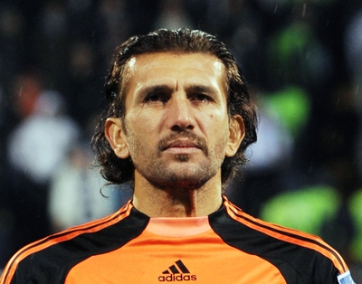 元トルコ代表GKが新型コロナ陽性で入院、日韓W杯の守護神