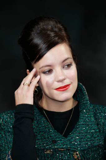 リリー・アレンにダブルの幸せ、結婚式で妊娠も発表