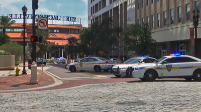 ゲーム大会の会場で銃乱射、2人死亡11人負傷 米フロリダ州