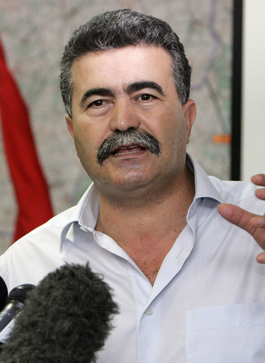 ペレツ国防相、パレスチナとの関係に新提案 - イスラエル