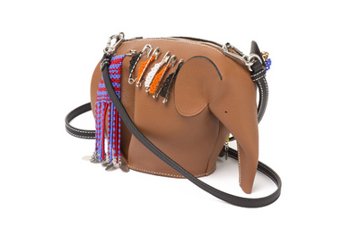 「ロエベ」ゾウの保護を支援する限定エレファントバッグ発売