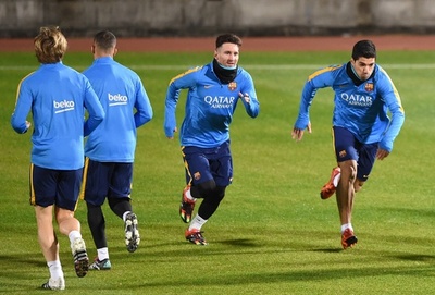 バルサが来日後初練習、クラブW杯