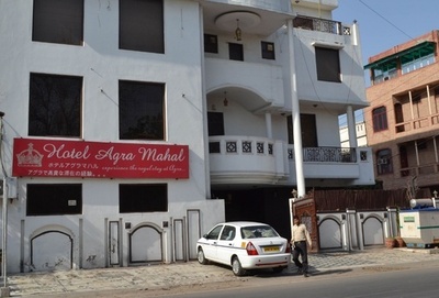 インド旅行中の英女性、レイプの恐怖でホテルの窓から飛び降りる