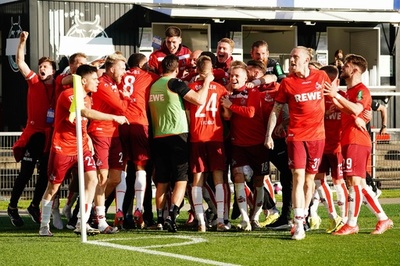 ケルンが1部残留決める、PO初戦黒星から大逆転勝利