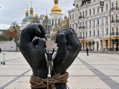 アゾフ連隊の家族ら、捕虜解放を訴え ウクライナ首都