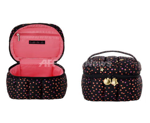 シュウ ウエムラ ツモリチサト ホリデーシーズン限定アイテム 写真10枚 ファッション ニュースならmode Press Powered By Afpbb News