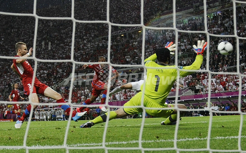 チェコが8強進出、共催国ポーランドが敗退 サッカー欧州選手権